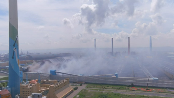 影／台中火力電廠運煤輸送帶火警　濃煙沖天　彰化嚇壞了 - https://www.watchmedia01.com
