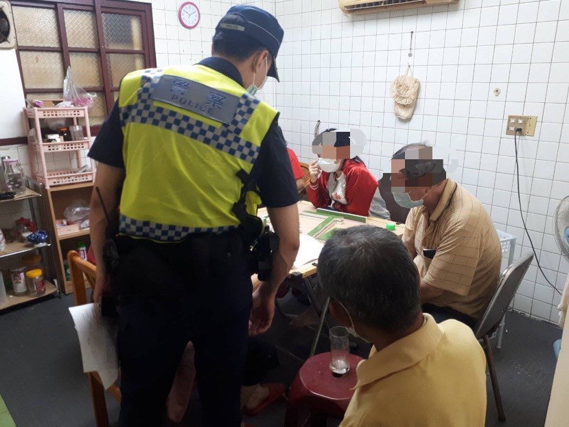 影／麻將咖要玩不要命！員林警再查獲衛生麻將群聚 - https://www.watchmedia01.com