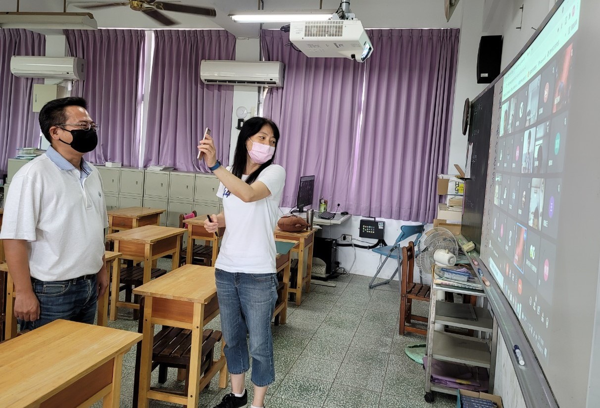 雲林偏鄉學校缺視訊鏡頭　蔡岳儒緊急爭取購置275台 - https://www.watchmedia01.com