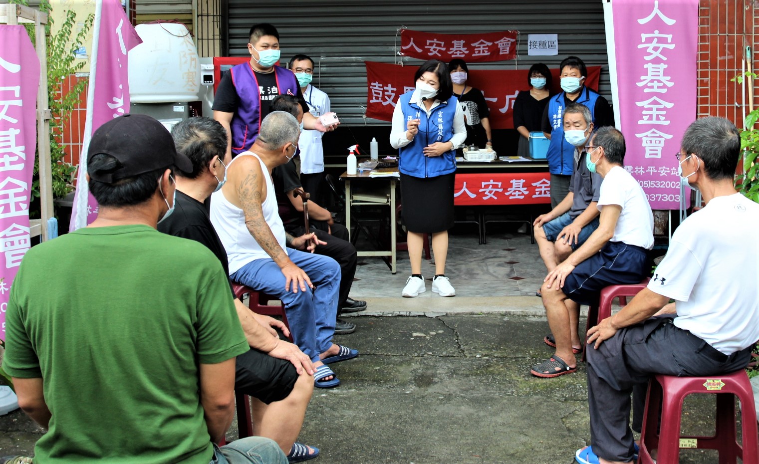 雲林街友施打疫苗防堵破口 張麗善前往關心叮嚀多喝水 - https://www.watchmedia01.com