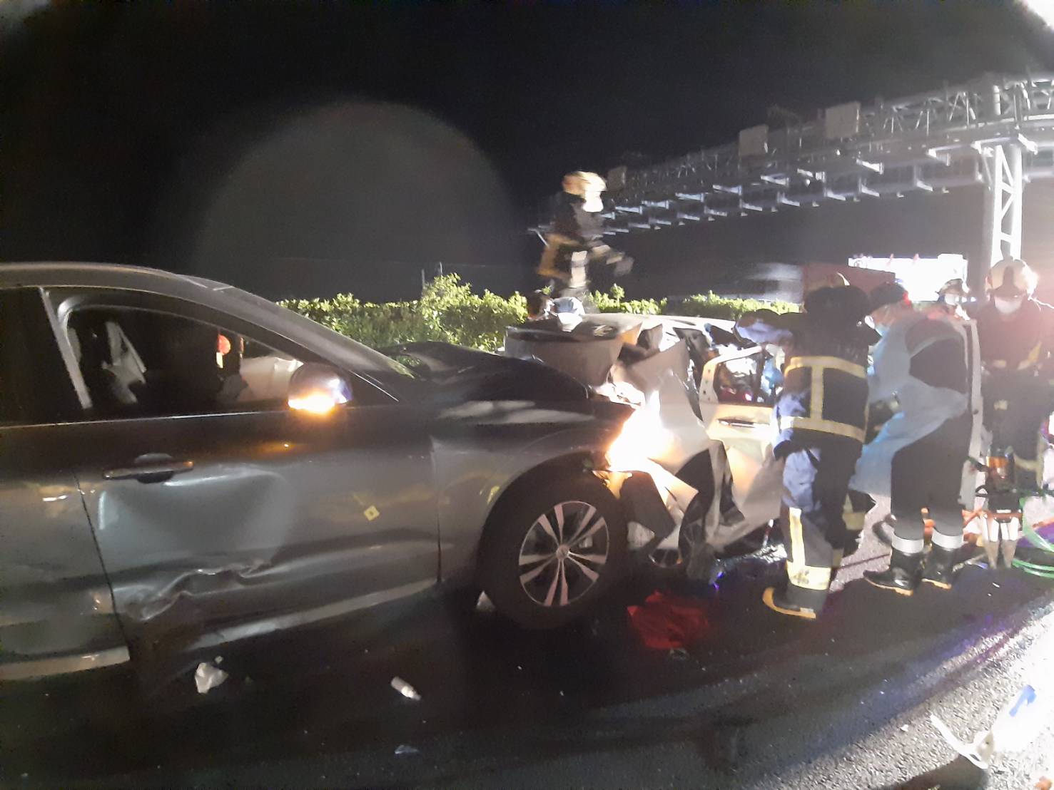 影／國道1號彰化路段暗夜3車連環追撞釀1死4傷 - https://www.watchmedia01.com