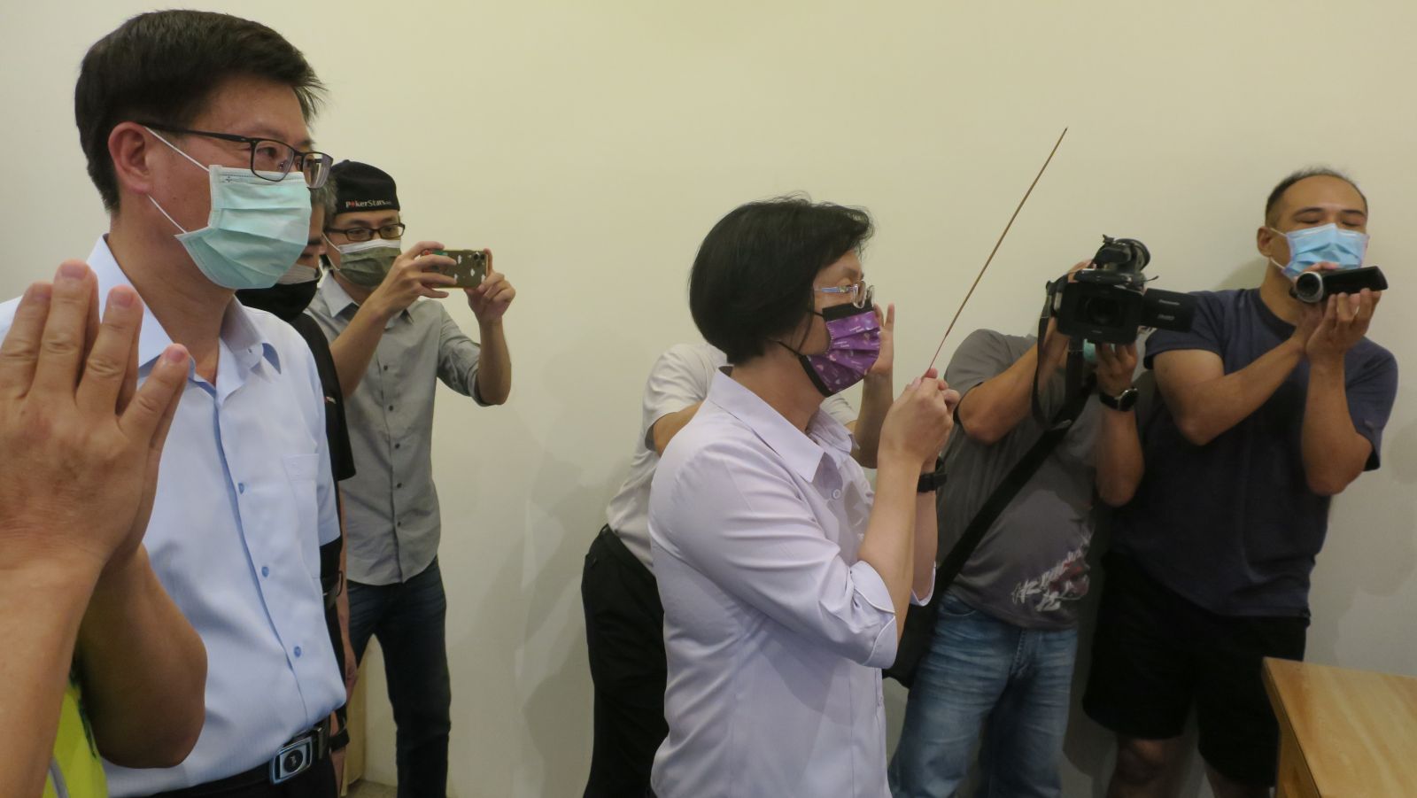 影／蘇貞昌、王惠美慰問英勇殉職消防員陳志帆家屬 - https://www.watchmedia01.com