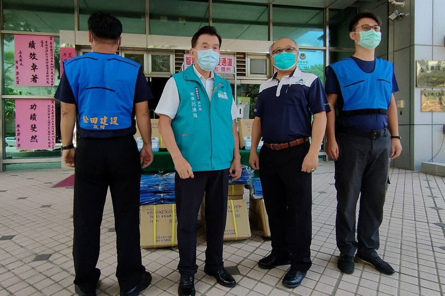 企業捐涼感背心 消防員:足感心 - https://www.watchmedia01.com