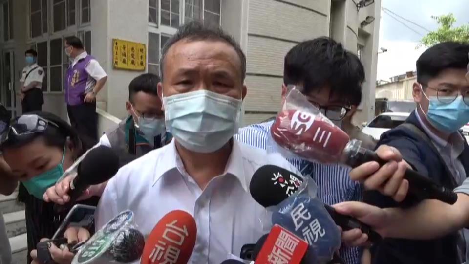 影／一路好走！彰化喬友大樓火災殉職消防員陳志帆靈車繞行消防車鳴笛致敬 - https://www.watchmedia01.com