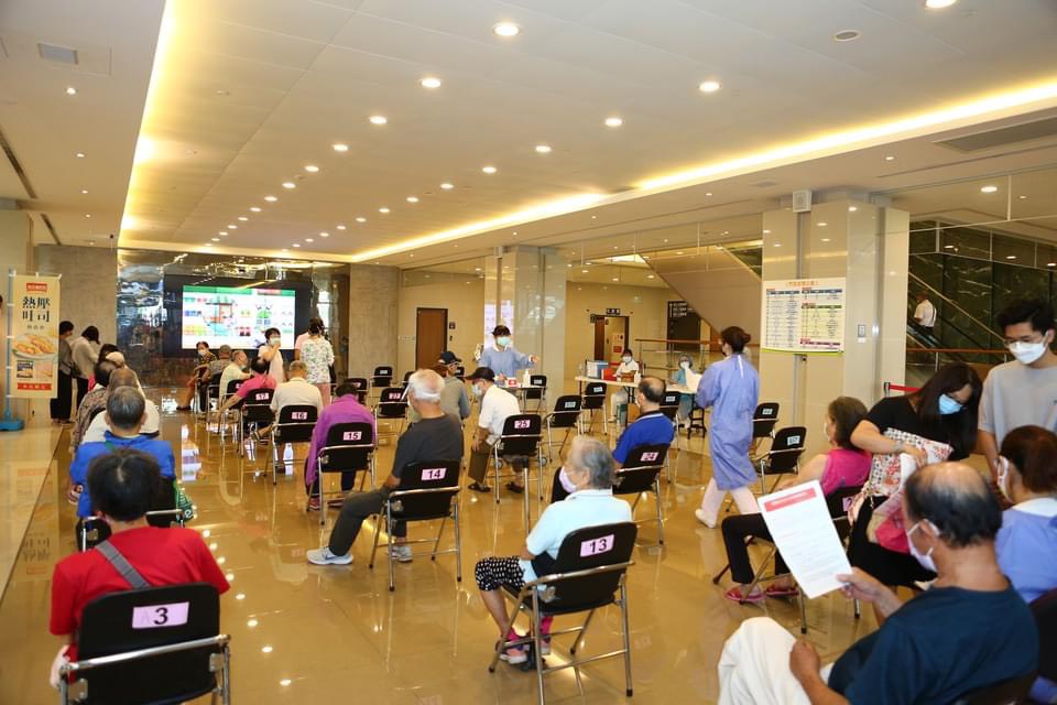 太幸運！釋出莫德納疫苗殘劑　員林基督教醫院為65歲以上接種 - https://www.watchmedia01.com