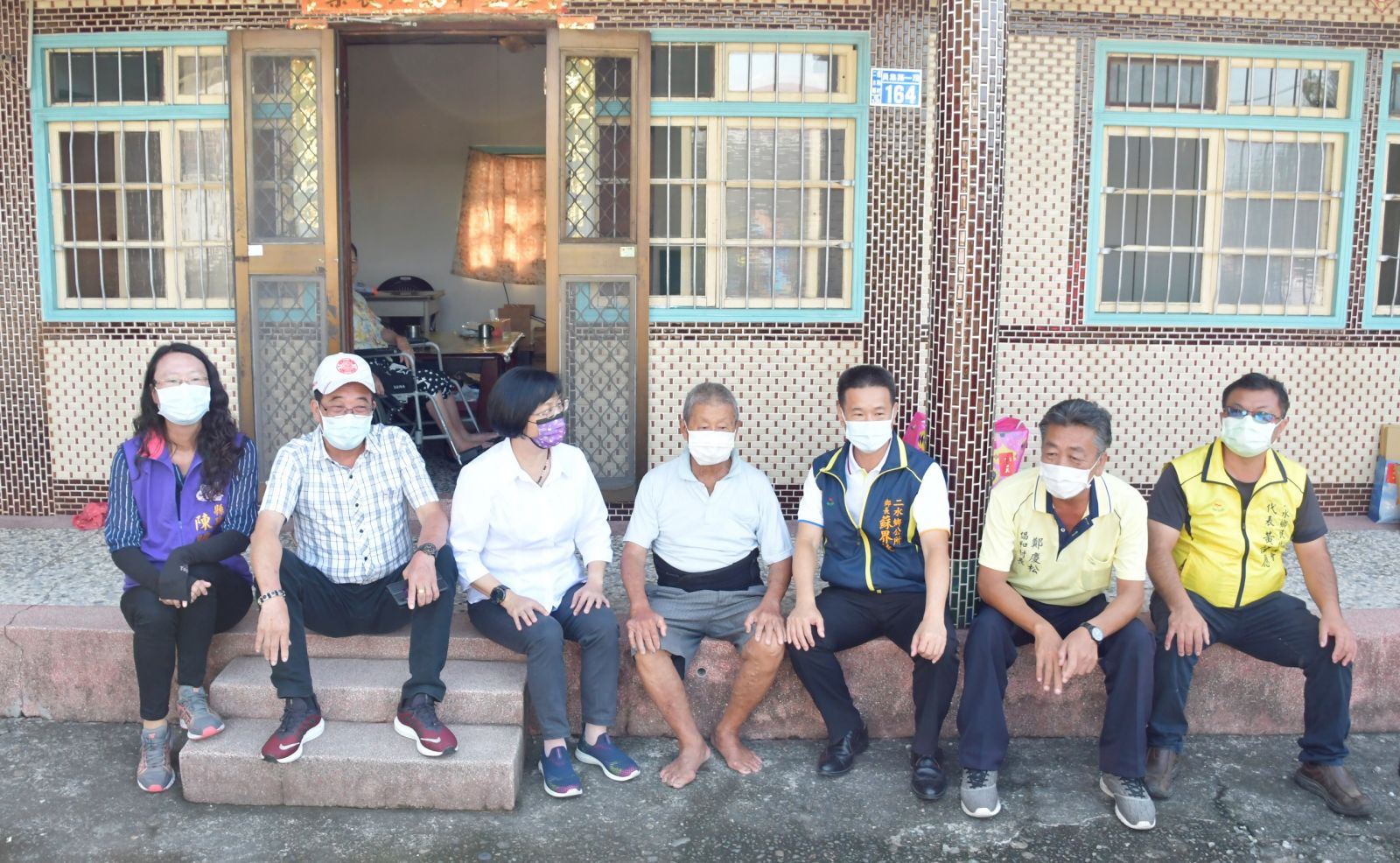 疫情下的溫暖　串連民間團體助二水鄉老夫婦房屋修繕 - https://www.watchmedia01.com