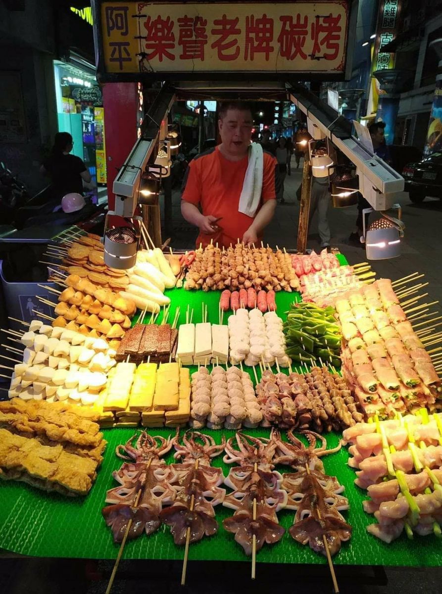 西門町「平哥炭烤」逆市開店 就是要力挺「萬華不能倒」 - https://www.watchmedia01.com