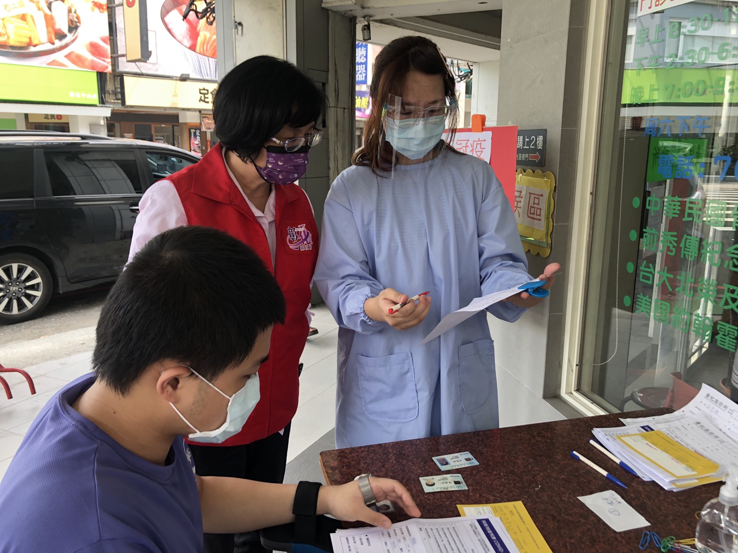 影／中部地區打頭香！彰化7384名中小學教師接種疫苗 - https://www.watchmedia01.com