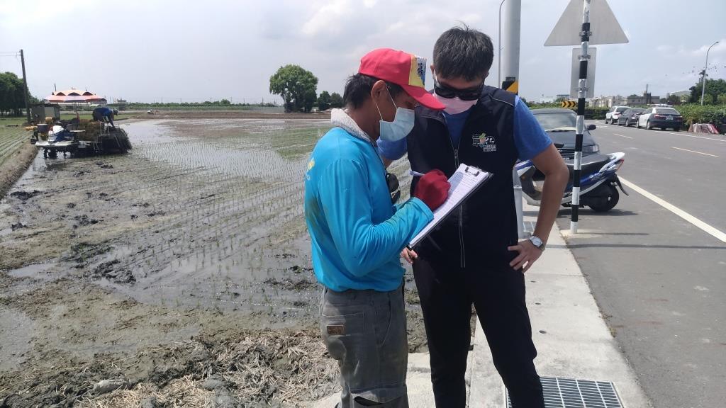 影／防農耕機具掉泥塊汙染道路　環保局聯合查緝小組主動出擊 - https://www.watchmedia01.com
