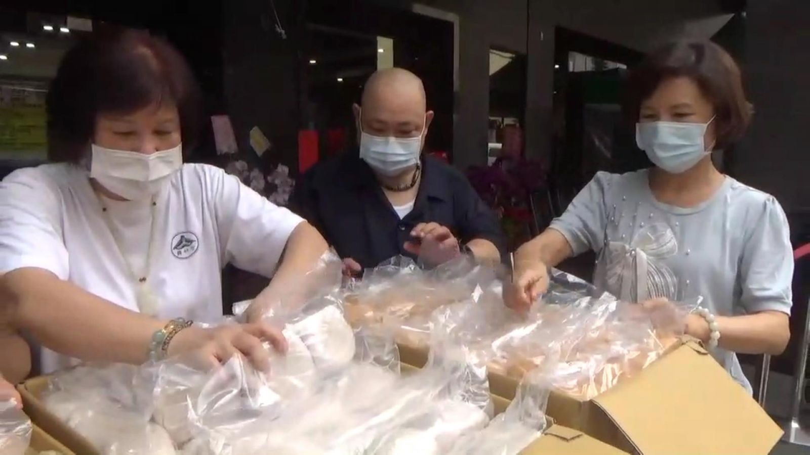 影／醫護英雄辛苦了！民間企業募集物資送愛心 - https://www.watchmedia01.com