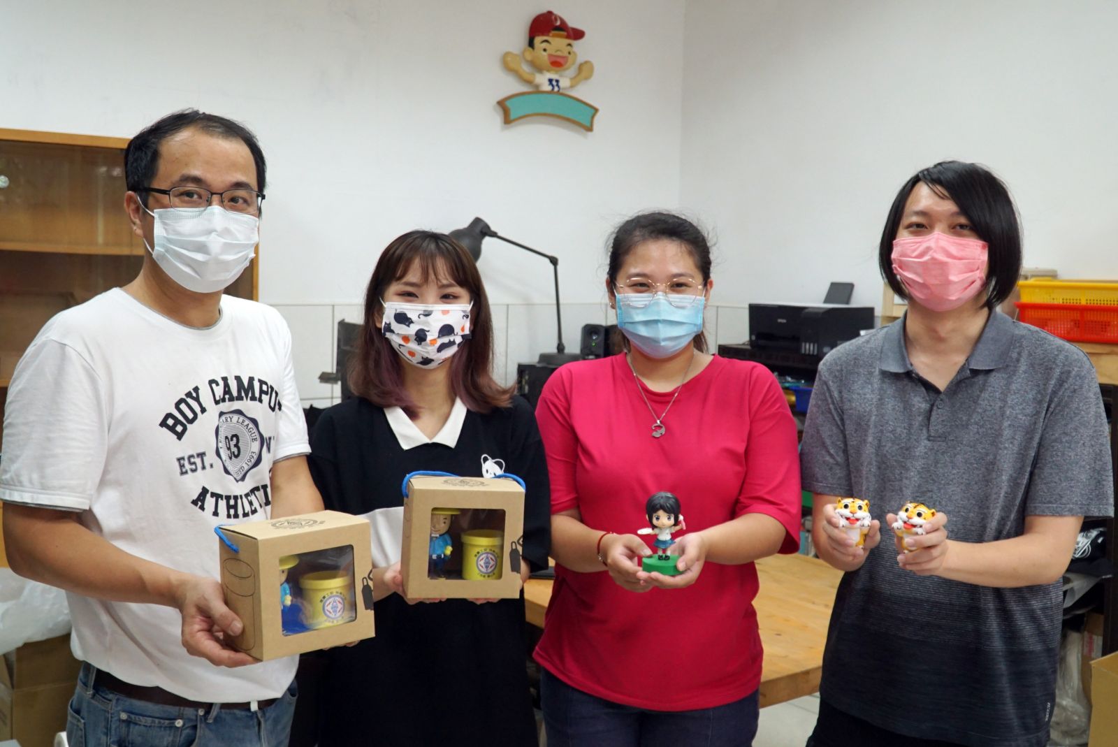 影／公仔產業隨數位技術興起　大學生體驗製程 - https://www.watchmedia01.com