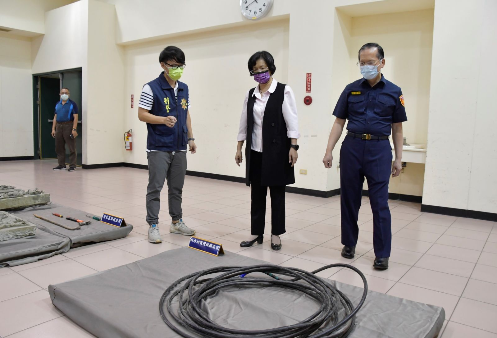 影／鹿港古墓被盜 警追回青斗石雕 - https://www.watchmedia01.com