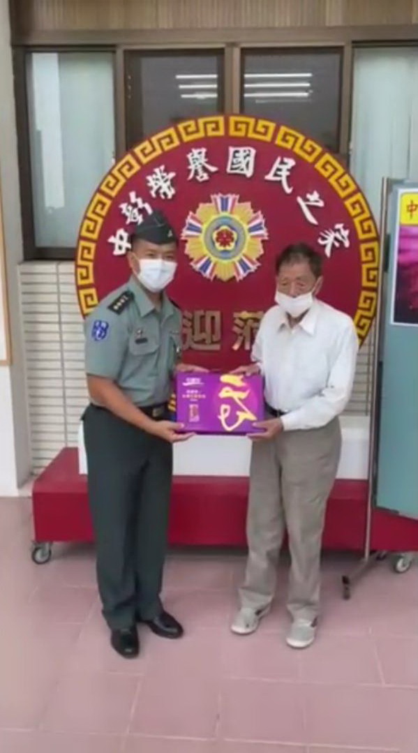 浴血英雄創傳奇　中彰榮家「雲南反共救國軍」長輩獲頒紀念章 - https://www.watchmedia01.com