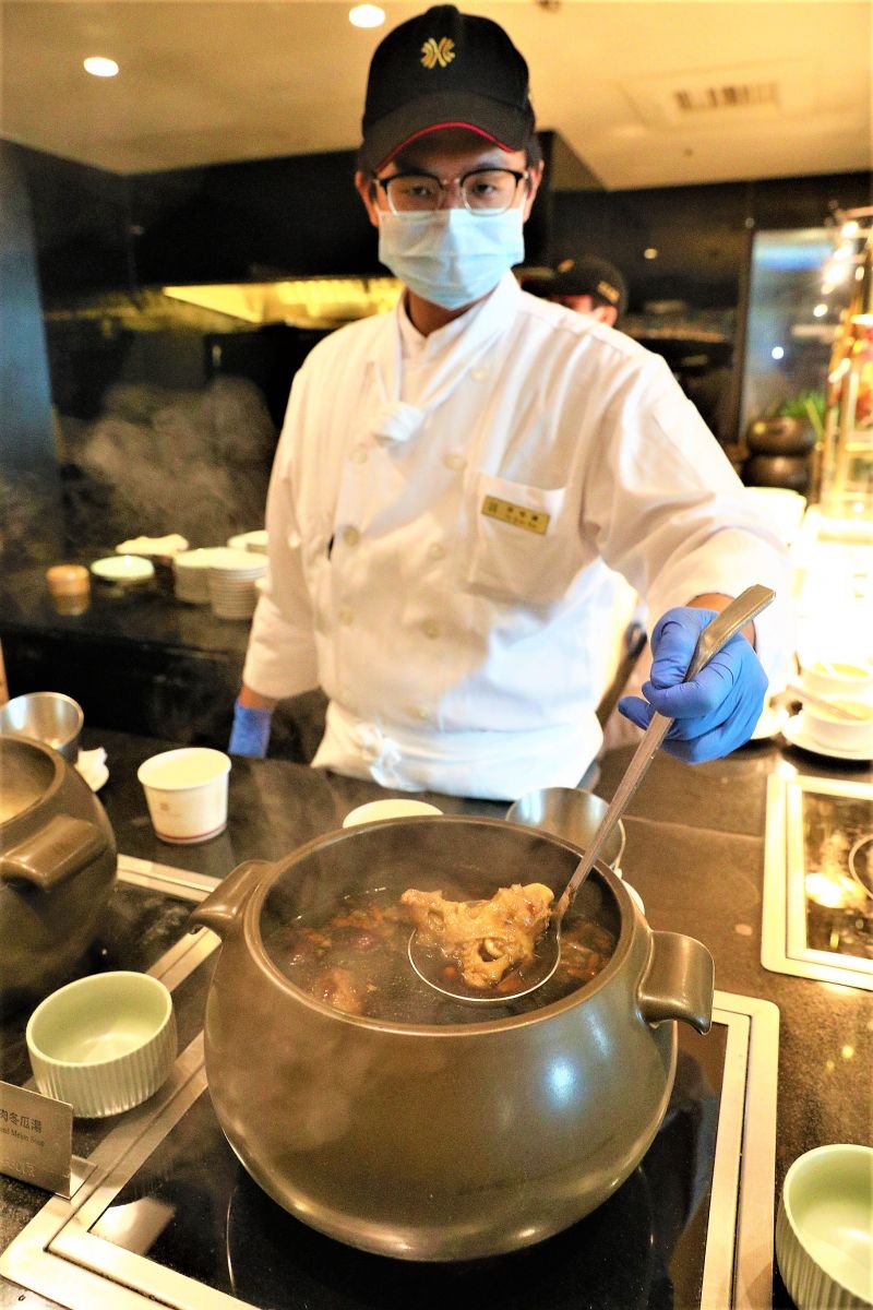 【觀美食】漢來海港7/30恢復內用營業 《自助取餐》改以桌號夾點餐方式 - https://www.watchmedia01.com
