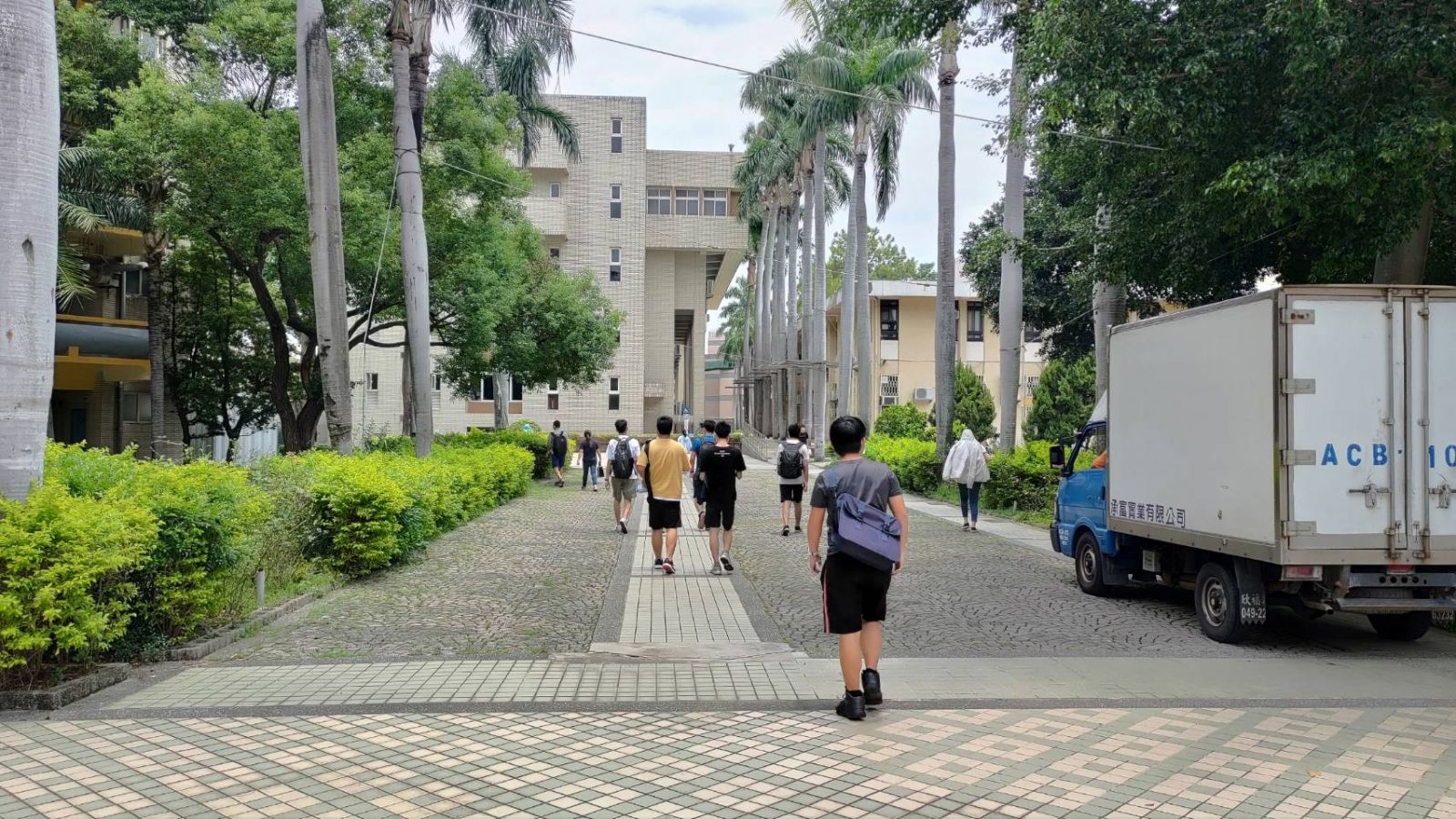 指考第二天　考生流鼻涕撕試題本擦手　彰化三考區9件違規68人缺考 - https://www.watchmedia01.com