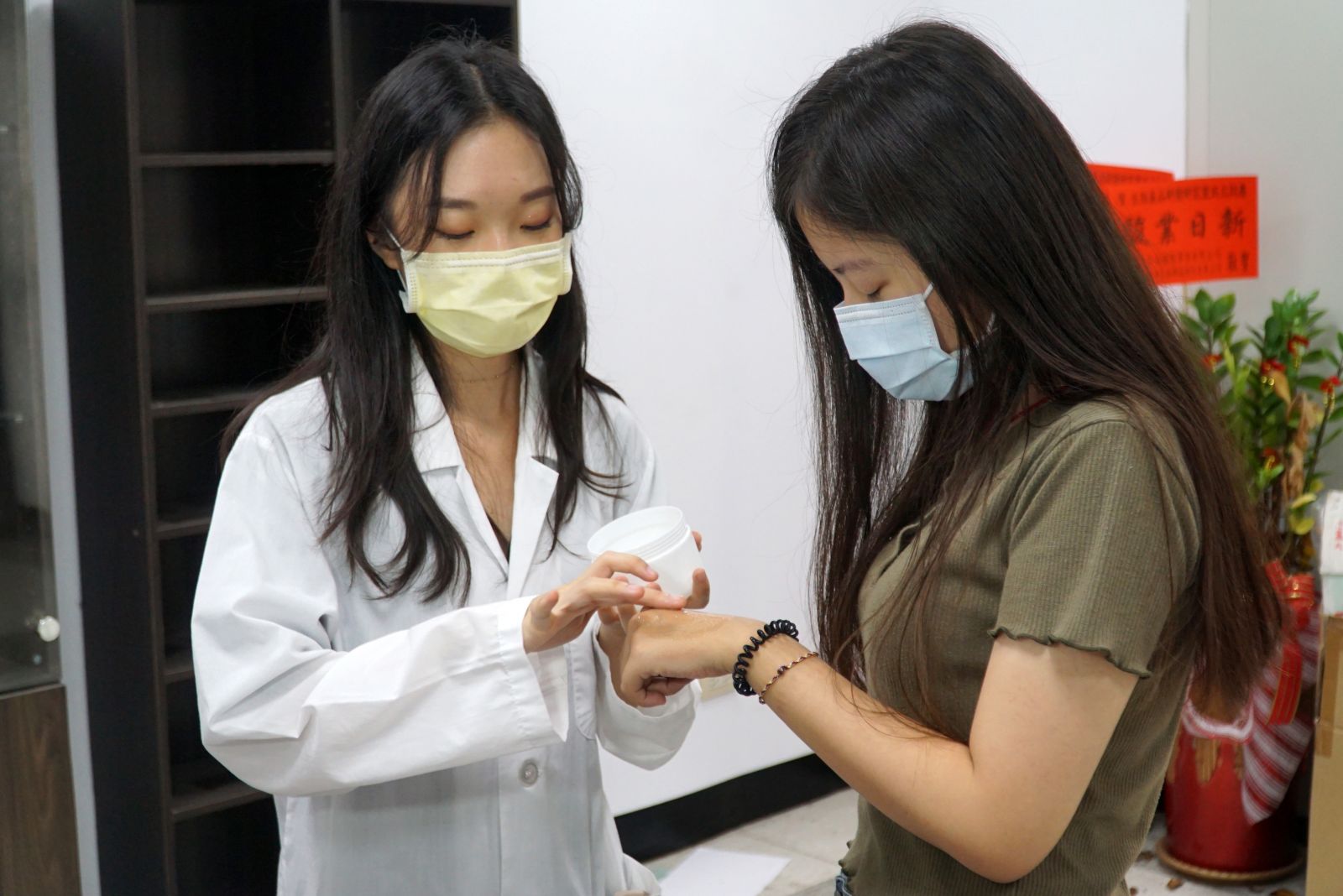 影／鯊魚軟骨創新應用　實驗室水解萃取作凝膠 - https://www.watchmedia01.com