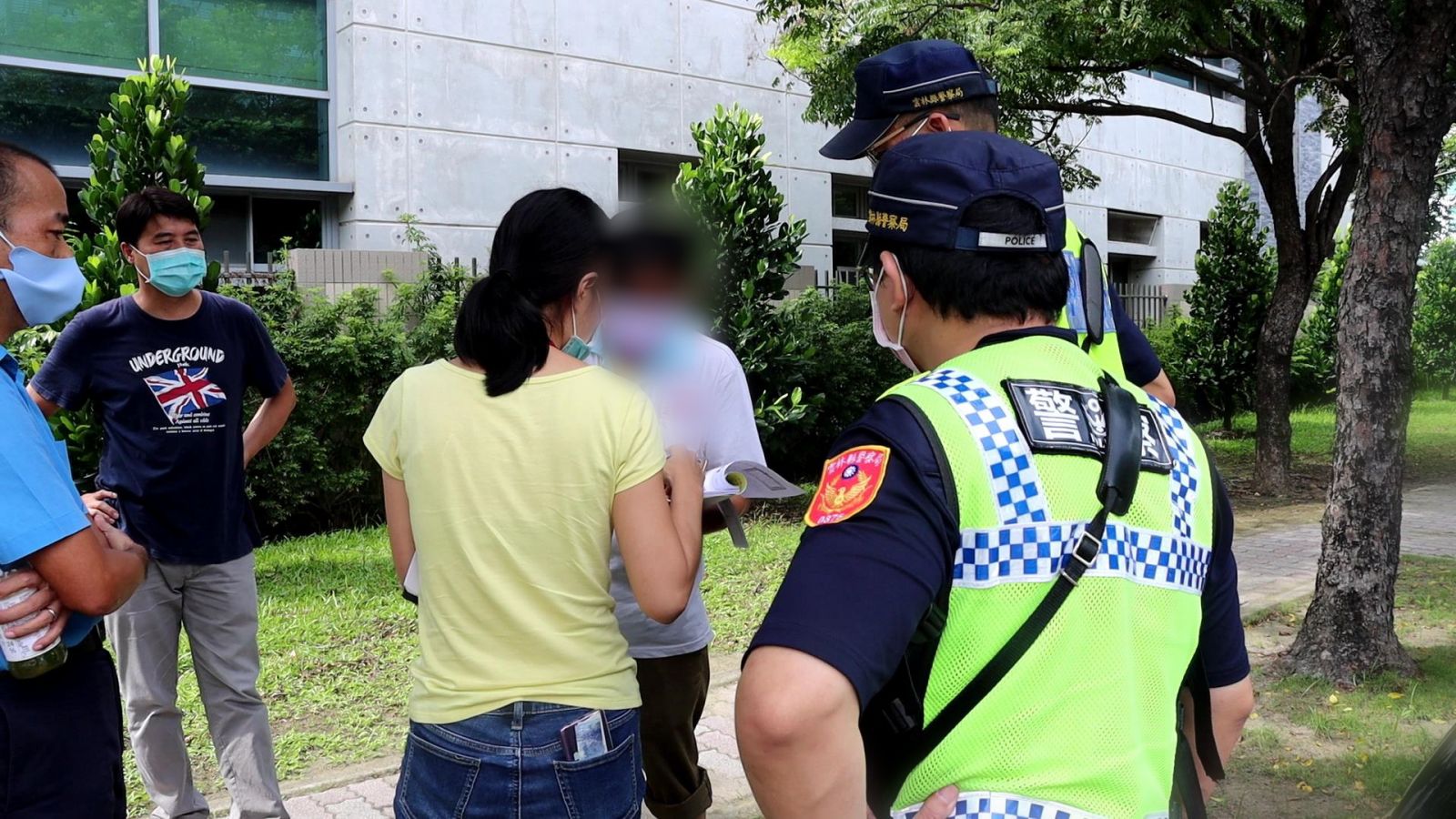 影／三級警戒違規營業養生館遭罰30萬不繳　執行官查封市價60萬元轎車 - https://www.watchmedia01.com