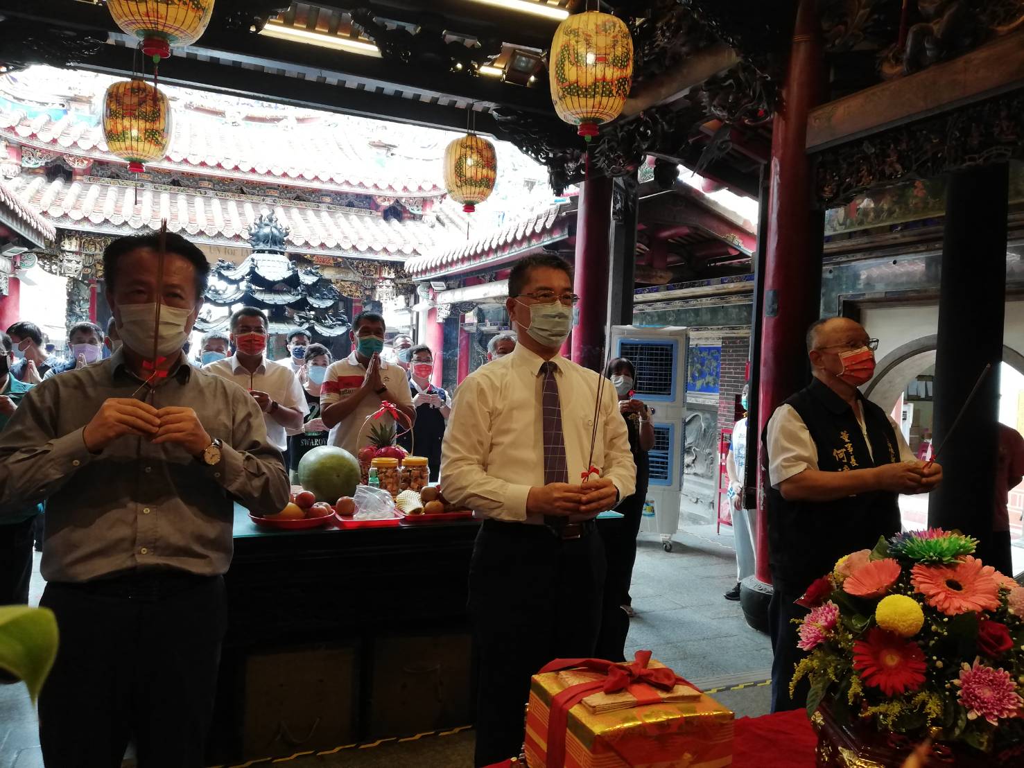 徐國勇疫降後首次新港奉天宮參拜並視察防疫措施 - https://www.watchmedia01.com