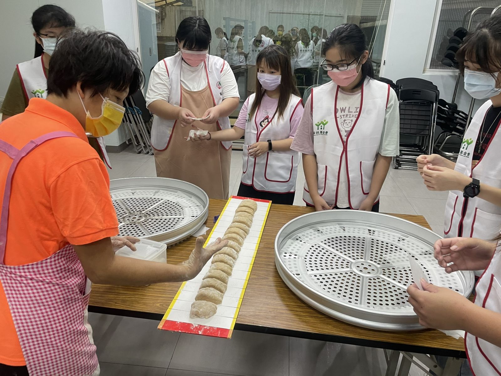環島愛心饅頭義賣助學 守護嘉扶孩子求學路 - https://www.watchmedia01.com