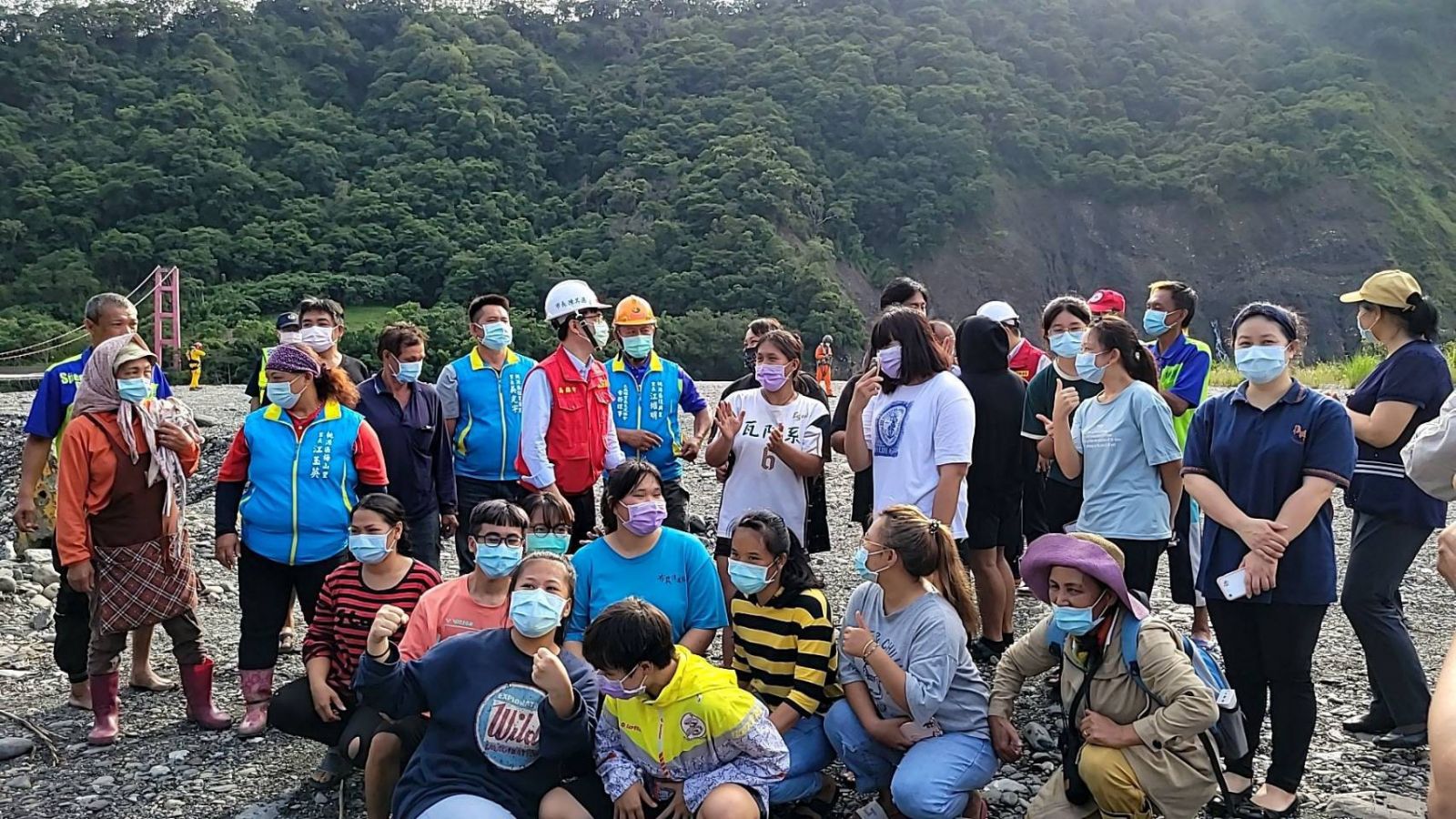 影／陳其邁挺進桃源區勘災允諾加速重建復原　里民盼「臨時便道」快搶通 - https://www.watchmedia01.com