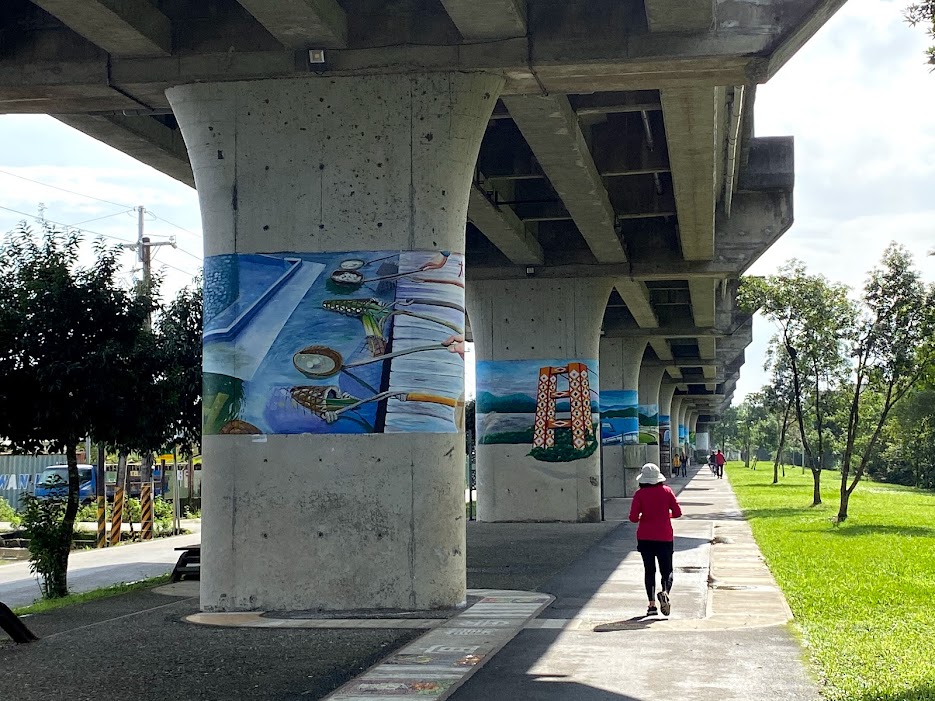 橋墩彩繪另類宜蘭旅遊懶人包 鐵路高架橋下拍照打卡新亮點 - https://www.watchmedia01.com