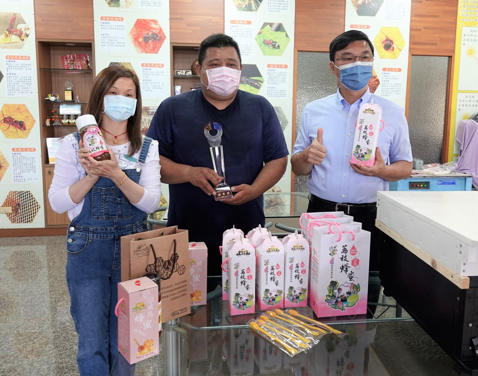 影／甜蜜亮點！養蜂人林昌峻獲國產荔枝蜂蜜評鑑頭等獎 - https://www.watchmedia01.com