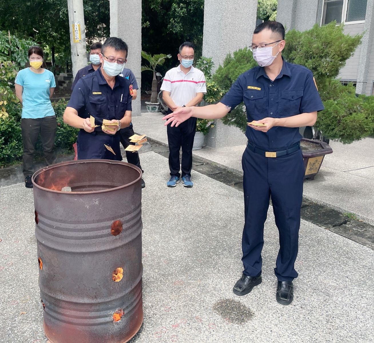 北港警分局普度祈安　祭品公益回饋弱勢族群 - https://www.watchmedia01.com