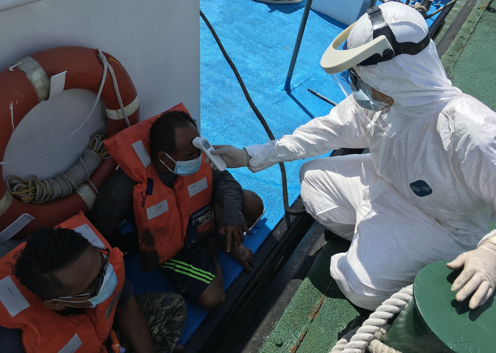影／雲林外海外籍貨輪進水傾斜　海巡馳救印尼籍船員全獲救 - https://www.watchmedia01.com