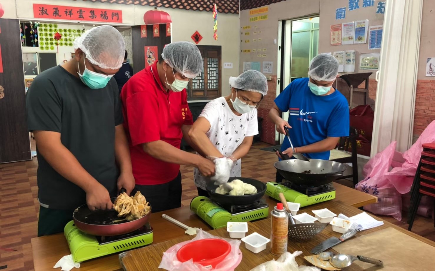 老師怎麼辦？都沒有人來買　庇護工場沒有中秋月餅訂單 - https://www.watchmedia01.com