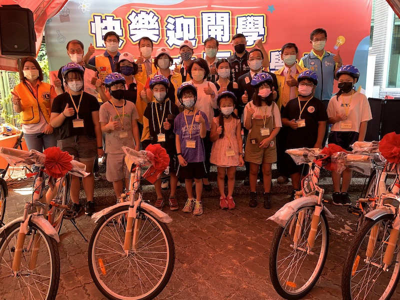 家扶兒快樂迎開學　獅會、戴竹慈善會攜手傳愛捐車又捐錢 - https://www.watchmedia01.com