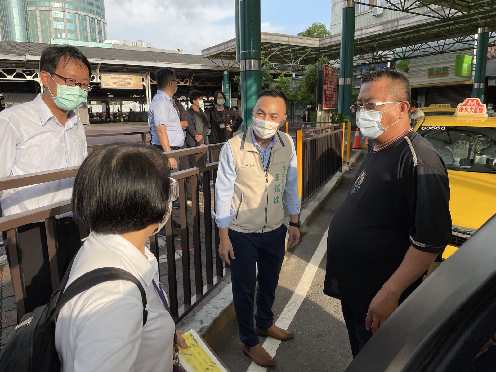 台南火車站計程車轉乘區 新設旅客排隊動線 - https://www.watchmedia01.com