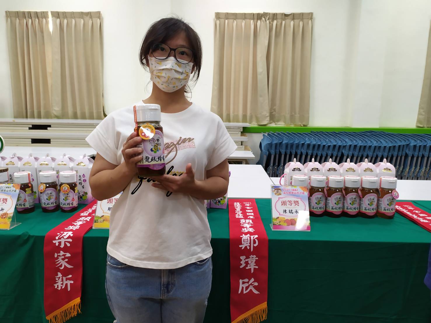 影／彰市養蜂班獲產銷履歷認證6蜂農奪頭等獎　林世賢盛讚品質一等一 - https://www.watchmedia01.com