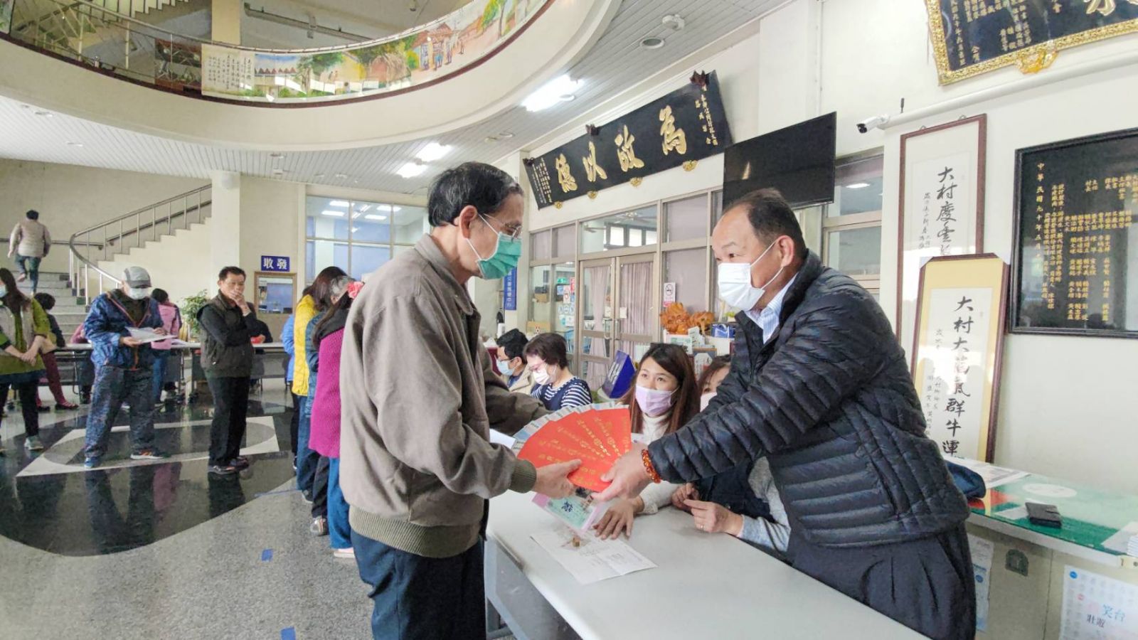 大村鄉民「敲碗」　要求公所再加碼發放振興禮金 - https://www.watchmedia01.com
