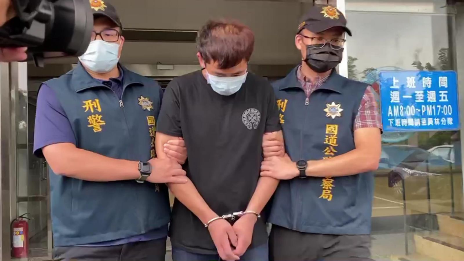 影／驚！行車糾紛開槍　國道三隊警迅速逮捕兩案嫌犯 - https://www.watchmedia01.com