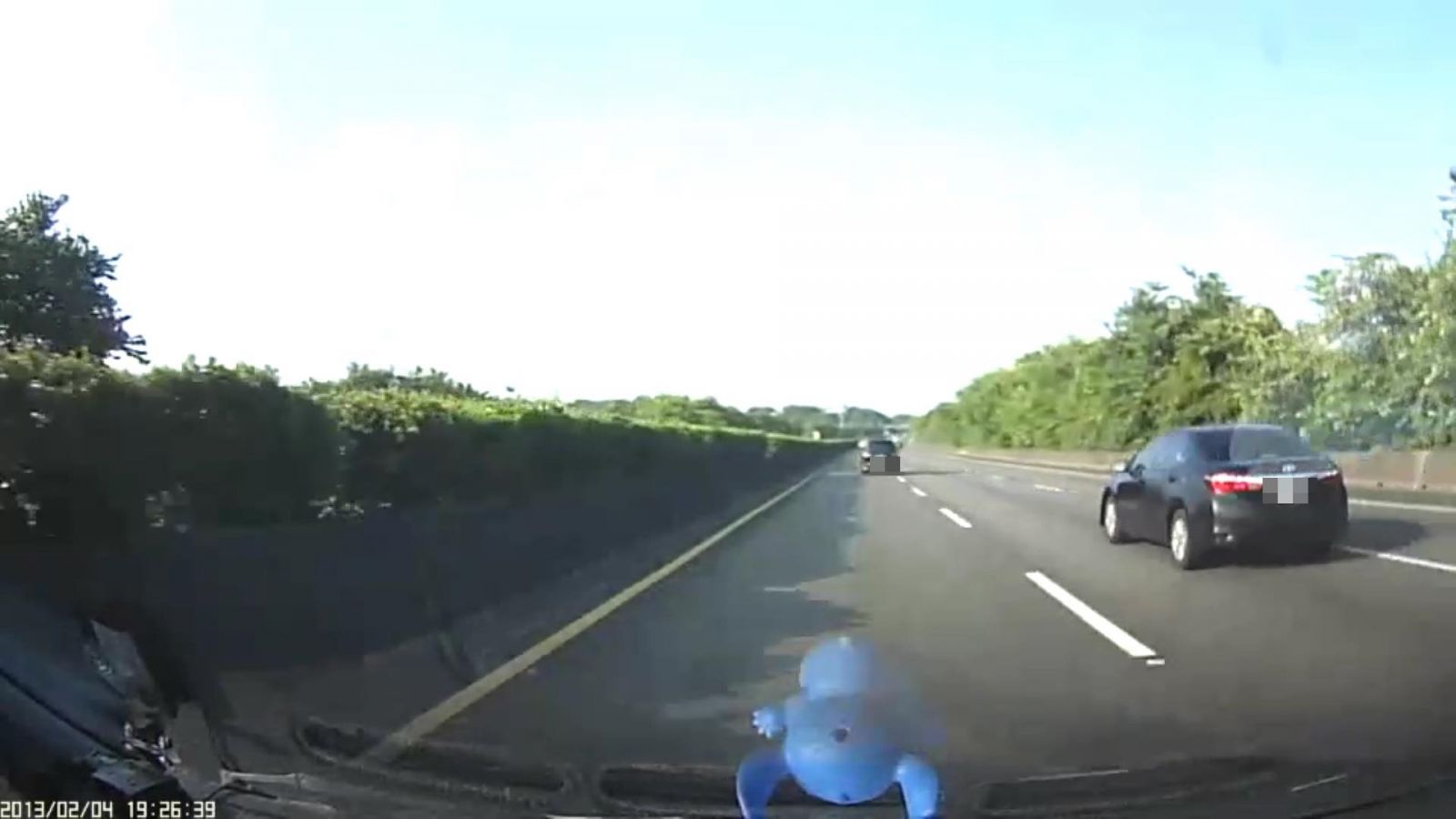 影／驚！行車糾紛開槍　國道三隊警迅速逮捕兩案嫌犯 - https://www.watchmedia01.com