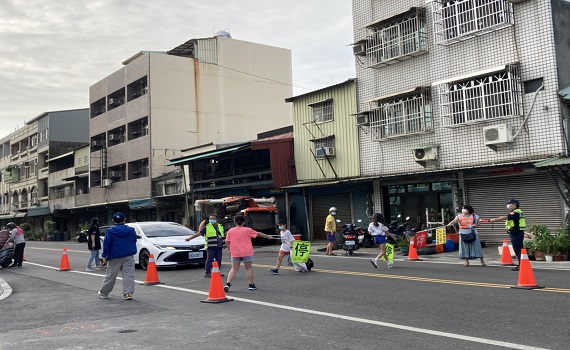 開學日 北港警加強護童勤務、疏導交通 - https://www.watchmedia01.com