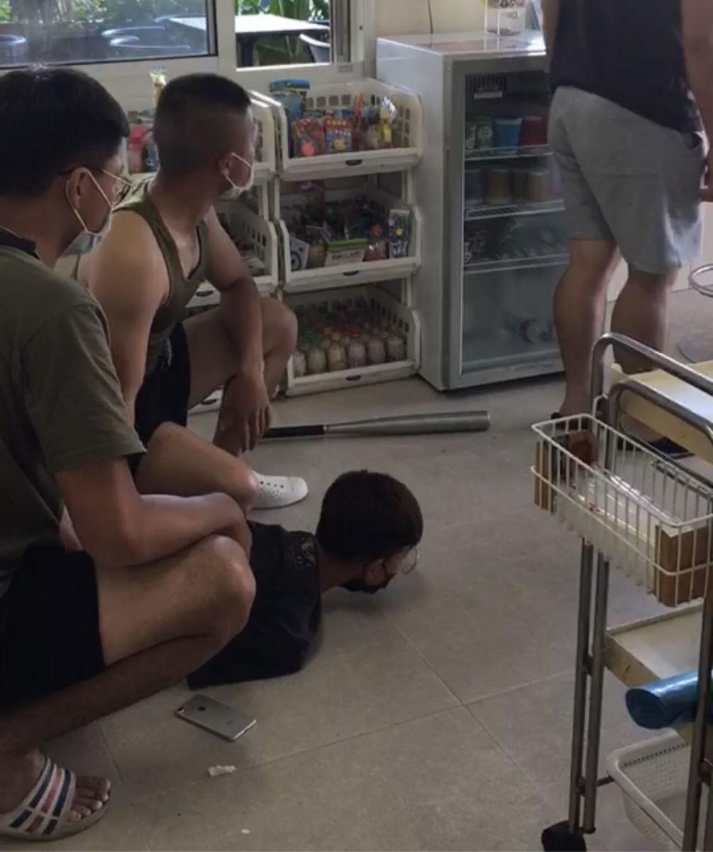 台南猖狂高一生砸早餐店　現役軍人「奪棒」壓制 - https://www.watchmedia01.com