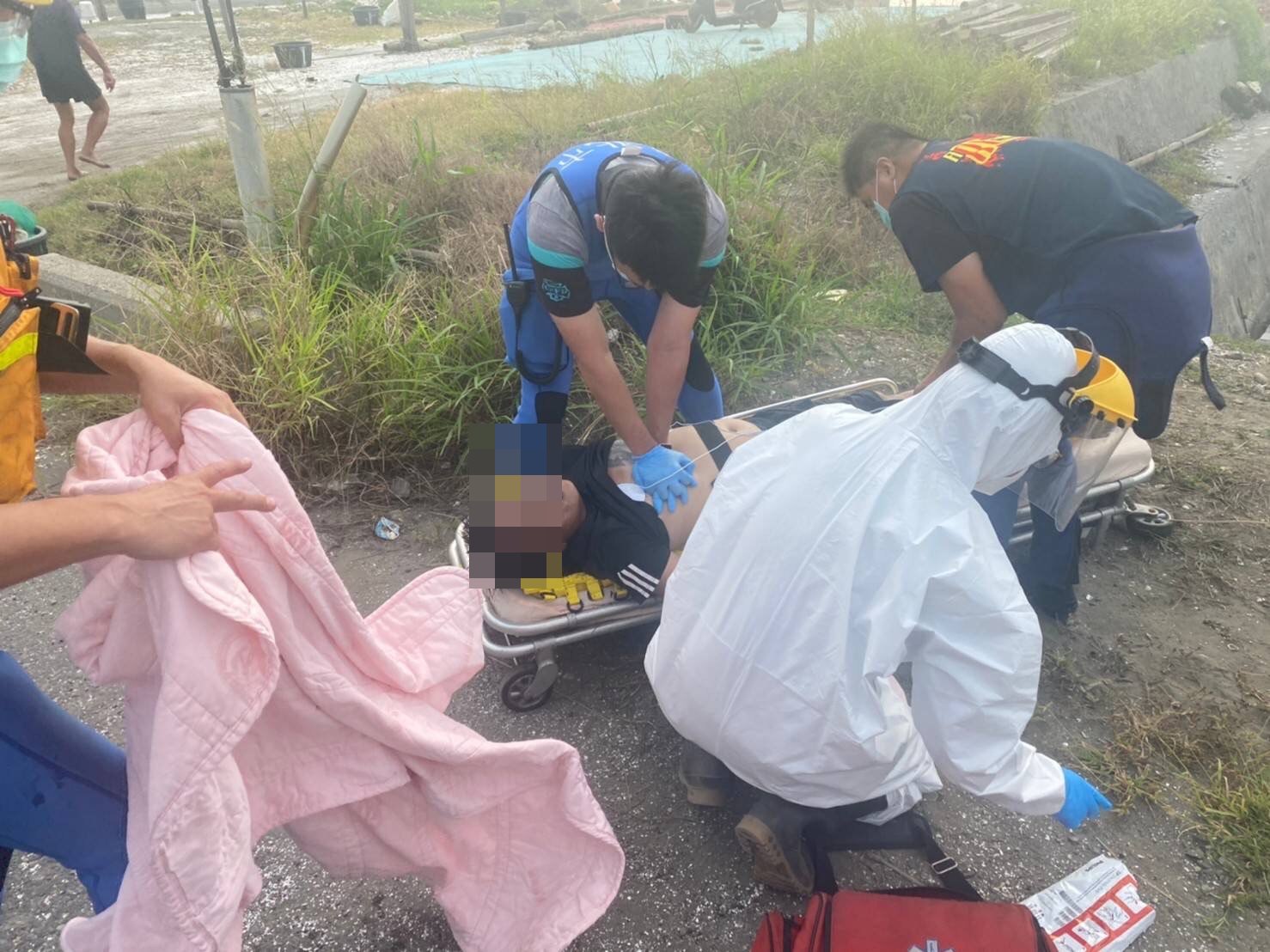影／父子同在魚塭養文蛤　36歲兒離奇溺斃 - https://www.watchmedia01.com