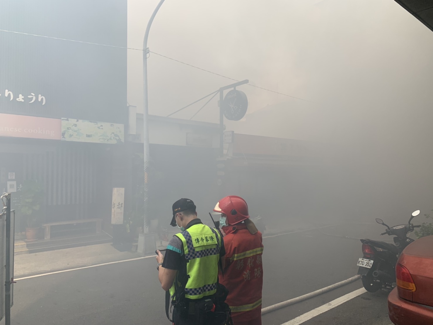 影／彰化市鬧區火鍋店火警延燒三店家　一對爺孫驚險逃劫　 - https://www.watchmedia01.com