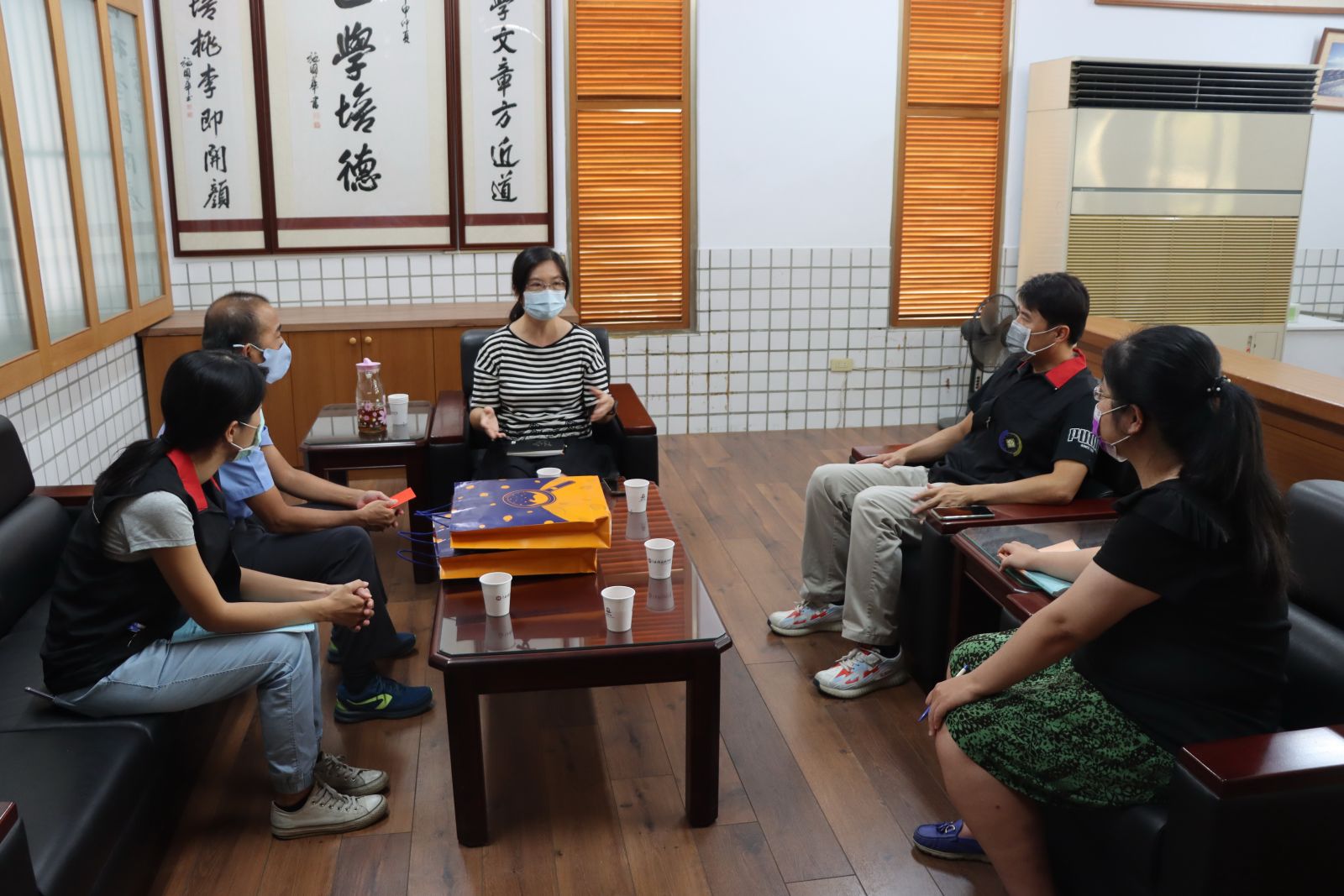 愛心代繳「違反強迫入學」罰鍰　彰化執行署關懷特殊個案 - https://www.watchmedia01.com