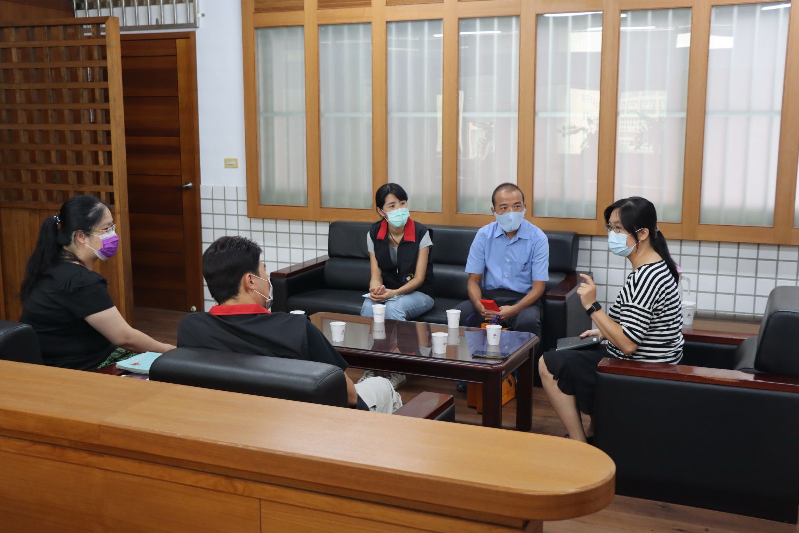 愛心代繳「違反強迫入學」罰鍰　彰化執行署關懷特殊個案 - https://www.watchmedia01.com