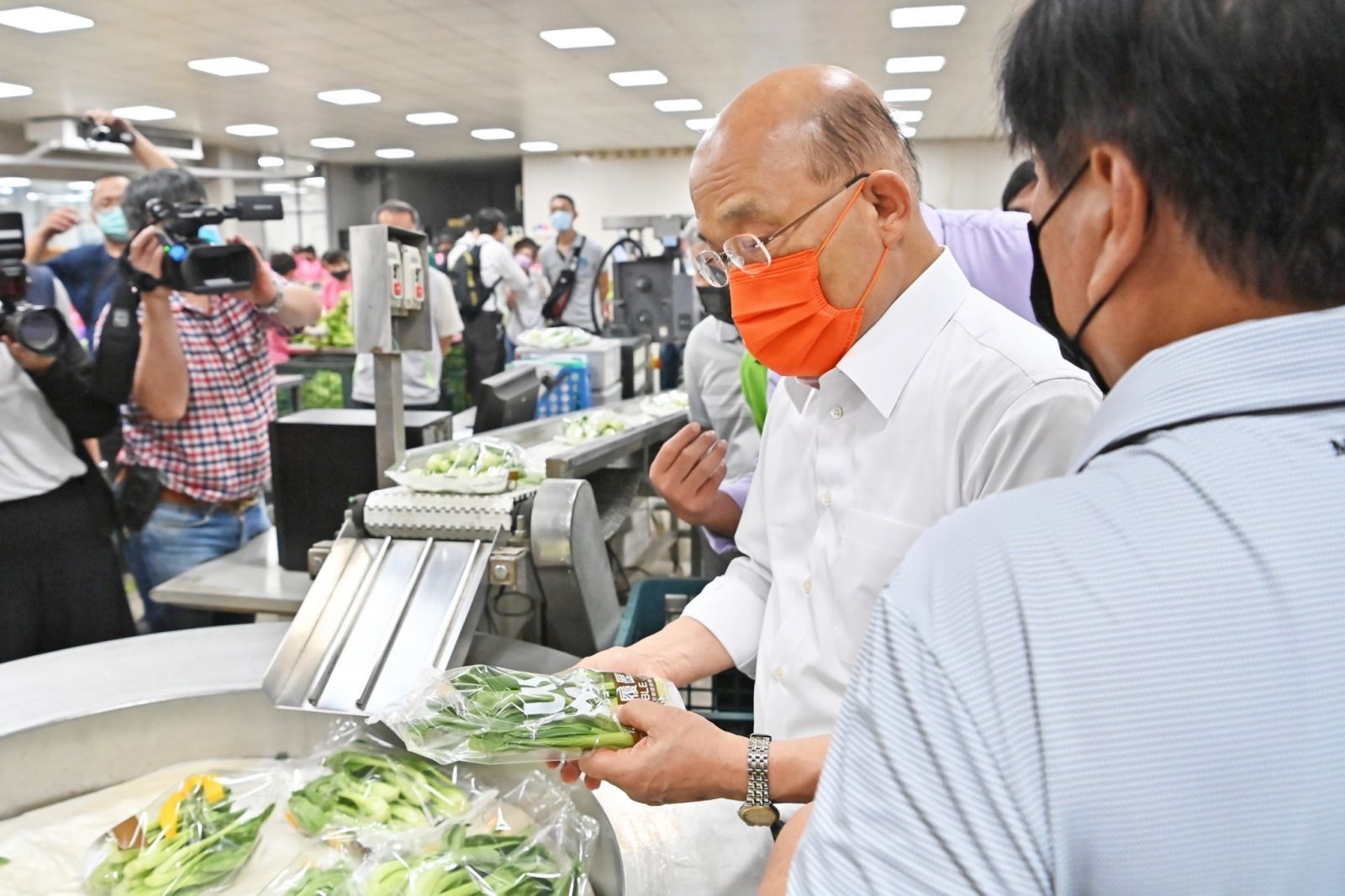璨樹颱風來襲　蘇揆關心雲林農產視察漢光果菜生產合作社 - https://www.watchmedia01.com