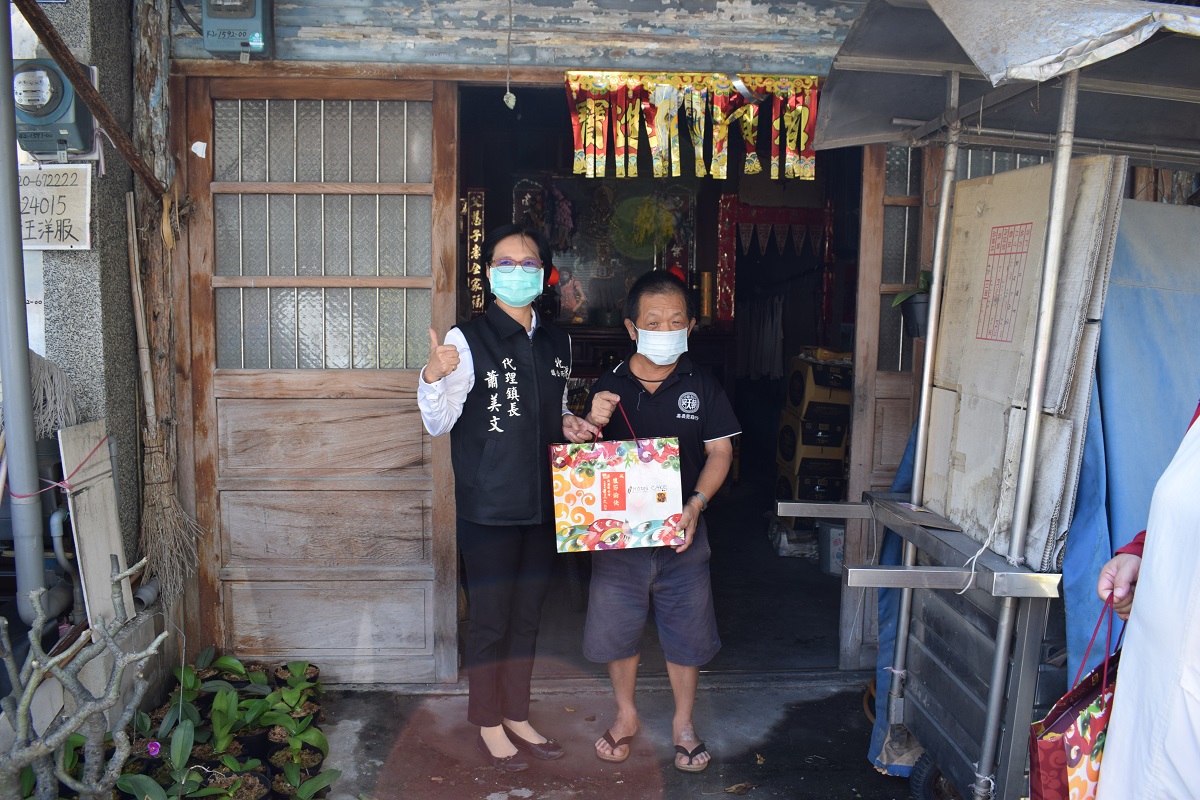 影／北港鎮公所關懷獨居長者 中秋節前贈禮慰問 - https://www.watchmedia01.com