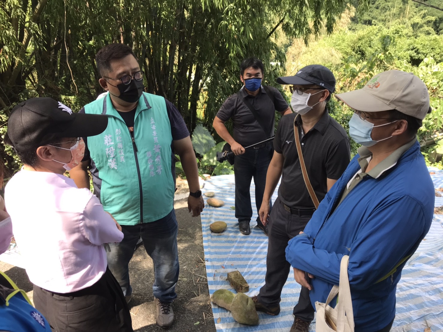 影／路基遭豪雨掏空現場只鋪帆布　立委黃秀芳要求立即通報復健 - https://www.watchmedia01.com