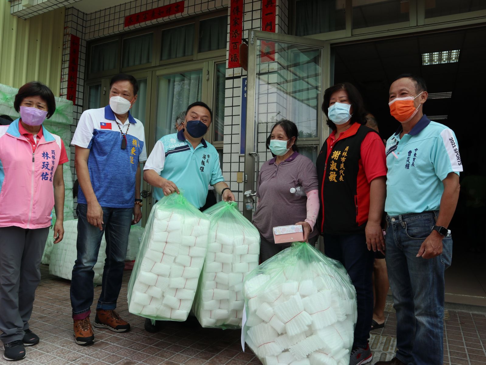 果農專享　員林市公所發送「公所牌」水果套袋給農民 - https://www.watchmedia01.com