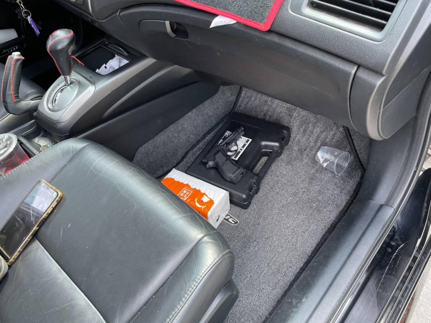 隨機射擊汽車玻璃 嫌犯辯稱「情緒不穩」 - https://www.watchmedia01.com