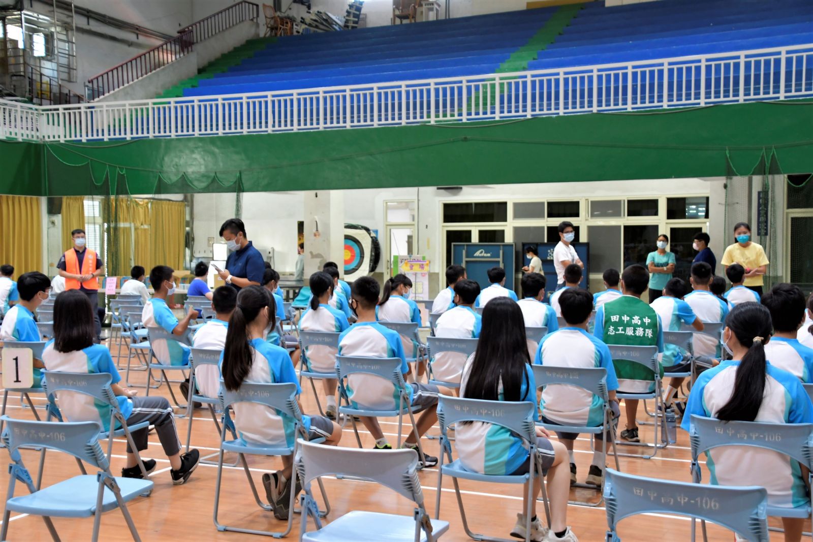 影／學生BNT疫苗開打　彰化縣田中高中5人不適4送醫 - https://www.watchmedia01.com
