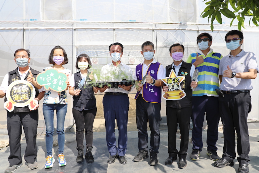 蘆筍苗移植體驗農趣　崙禾美地創生協會辦食農教育 - https://www.watchmedia01.com