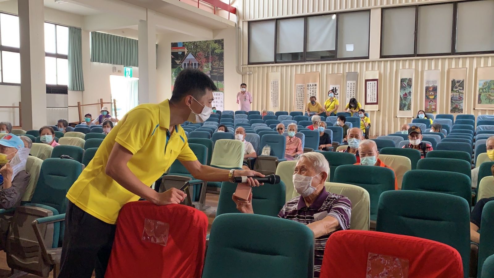 影／中彰榮家辦理「振興五倍券」領用說明會　貼心服務長輩安心 - https://www.watchmedia01.com