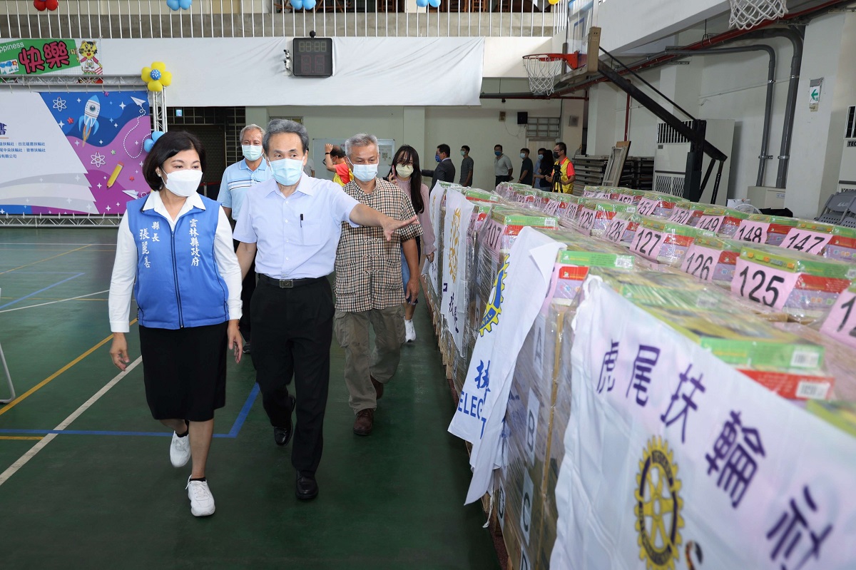 國際扶輪社推動閱讀　捐贈雲林154所國小圖書 - https://www.watchmedia01.com